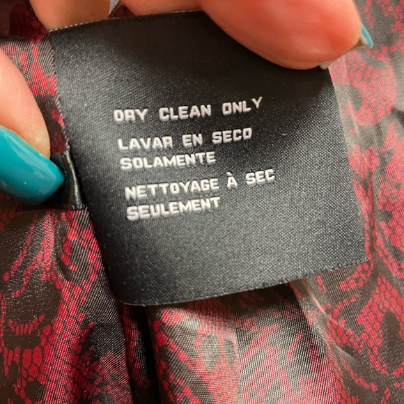 Guess Sz Women's Gorgeous Red Textured Pea Coat Gold Accents Lace Pattern Lining - Picture 11 of 12